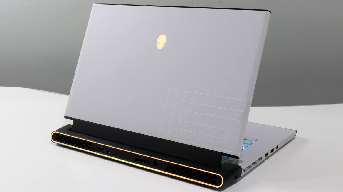 Alienware m15 R2 Review: Beautiful OLED, Beastly Performance