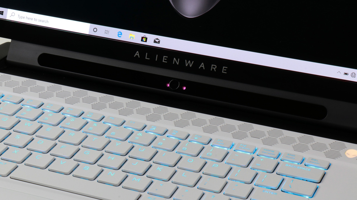 Alienware m15 R2 Review: Beautiful OLED, Beastly Performance