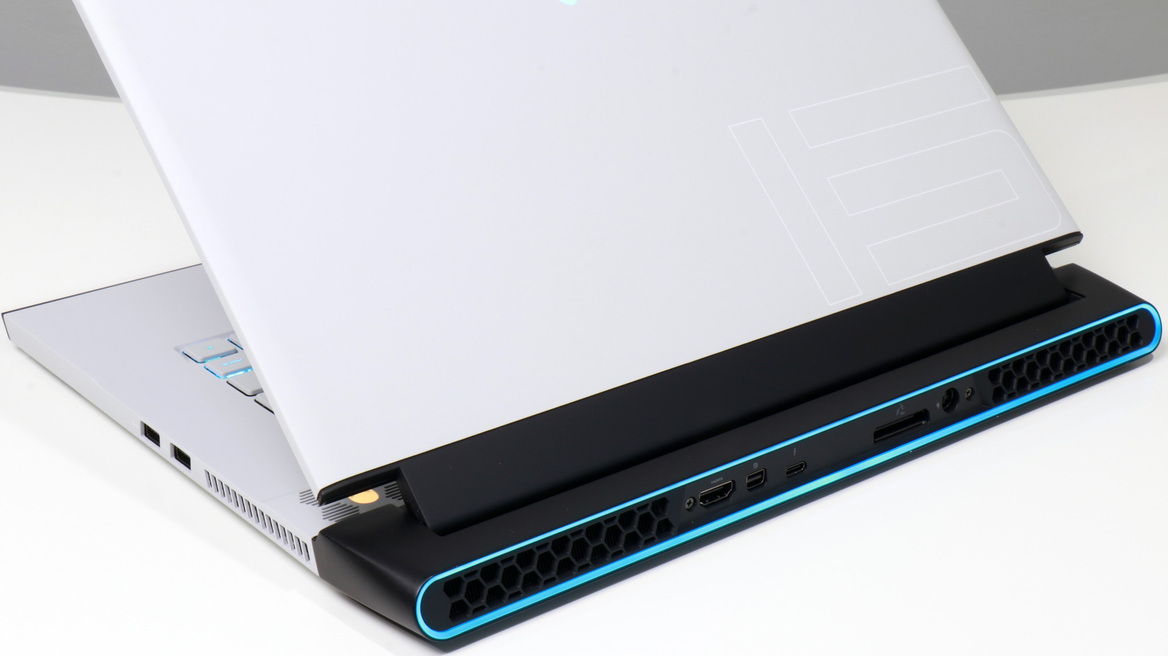 Alienware m15 R2 Review: Beautiful OLED, Beastly Performance