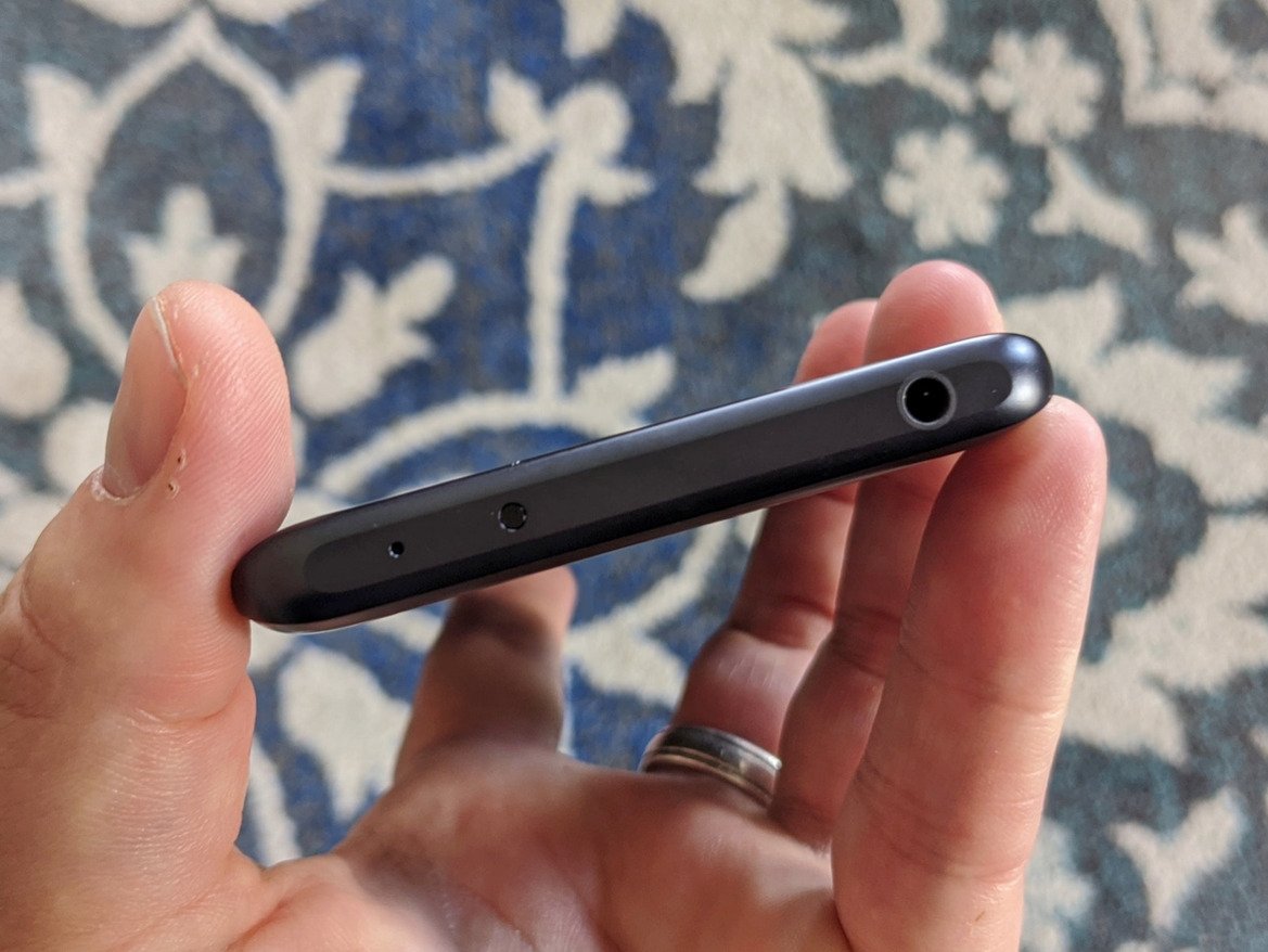 TCL 10 Pro And 10L Review: Sleek, Budget-Friendly Androids