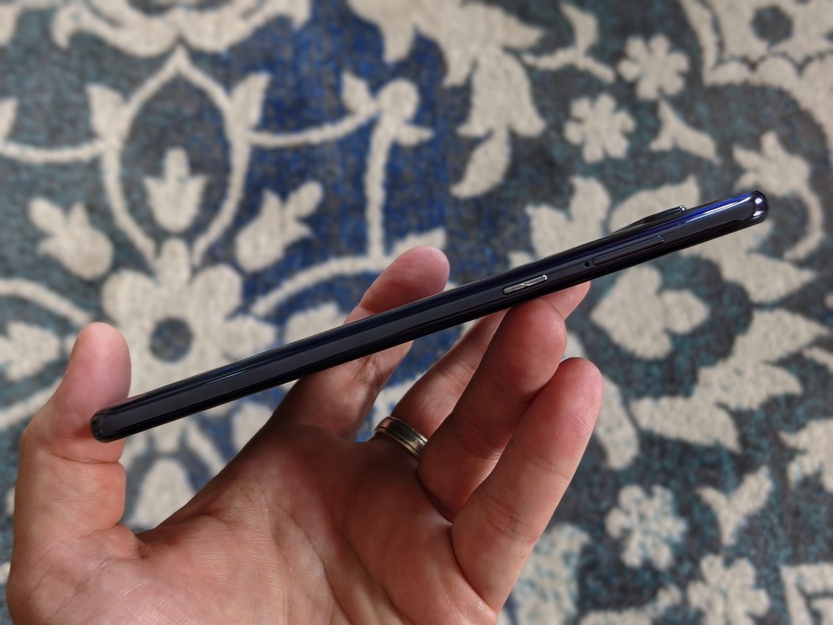 TCL 10 Pro And 10L Review: Sleek, Budget-Friendly Androids