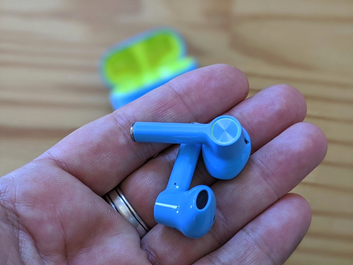 OnePlus Buds Review: Great Sound, Battery Life And Price