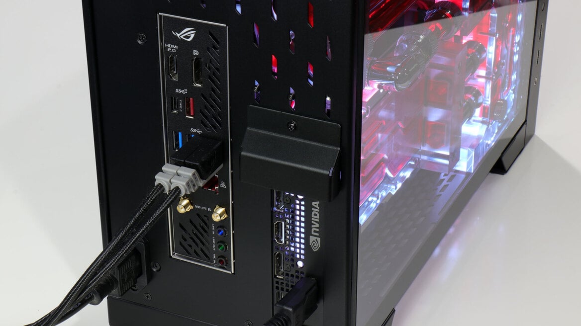 Maingear Turbo Review: A Jaw-Dropping Mini-ITX Gaming PC