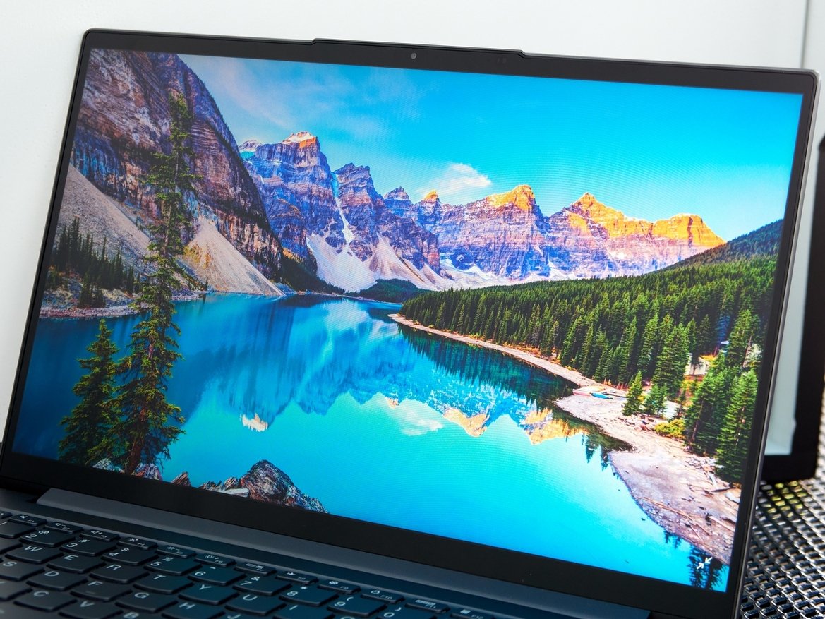 Lenovo IdeaPad Slim 7 Review: Ryzen Powered Thin And Light