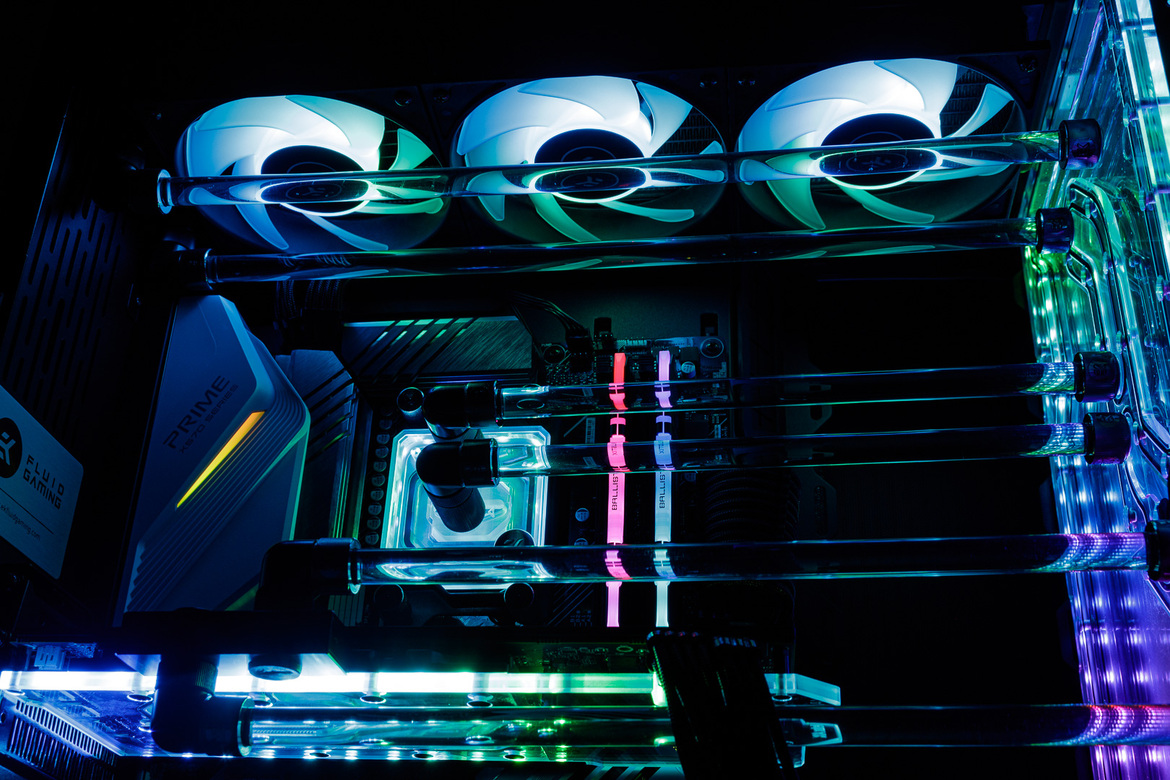 EK Fluid Gaming 270 Conquest Review: Immaculate PC Gaming