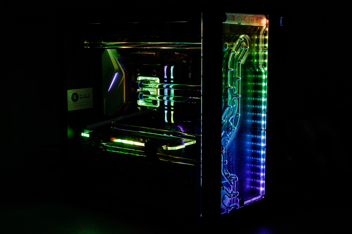 EK Fluid Gaming 270 Conquest Review: Immaculate PC Gaming
