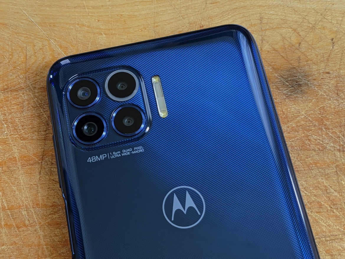 Moto One 5G Review: Killer Battery Life, Lackluster Cameras