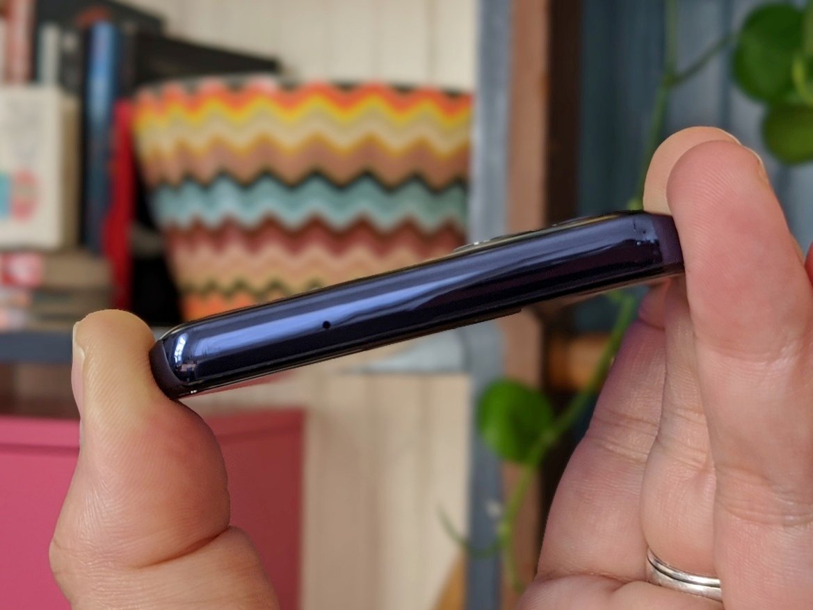 Moto One 5G Review: Killer Battery Life, Lackluster Cameras
