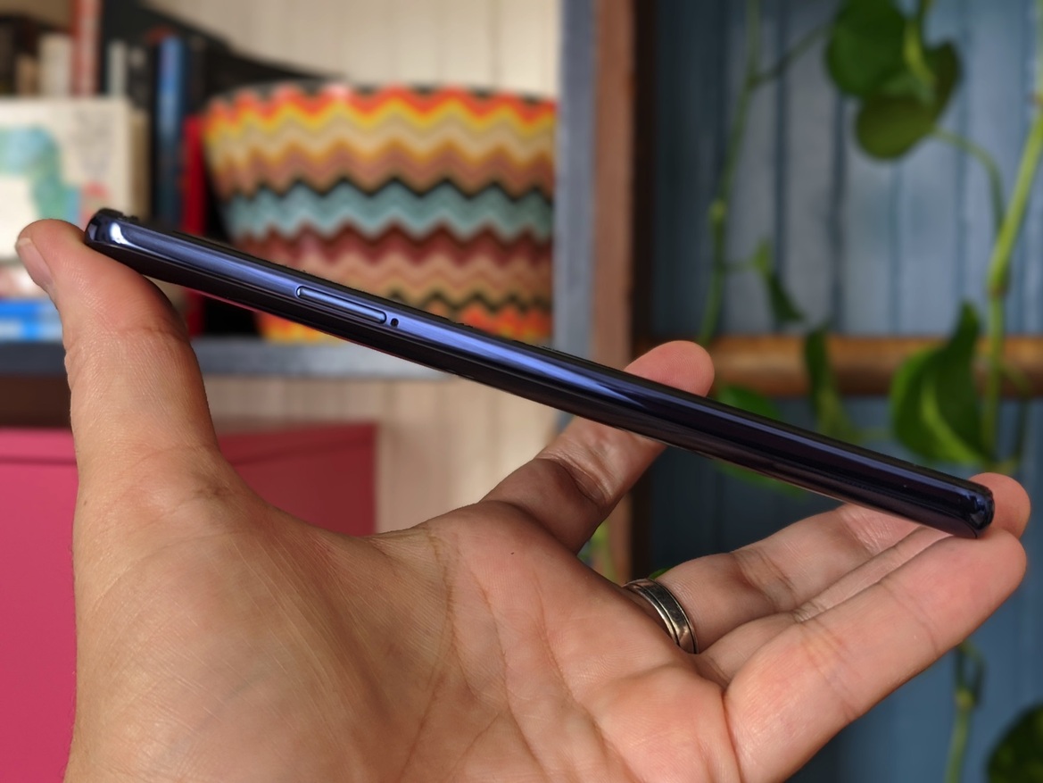 Moto One 5G Review: Killer Battery Life, Lackluster Cameras