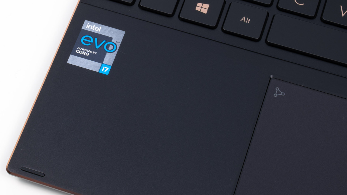 ASUS ZenBook Flip S UX371 Review: Tiger Lake Bite, OLED Pop