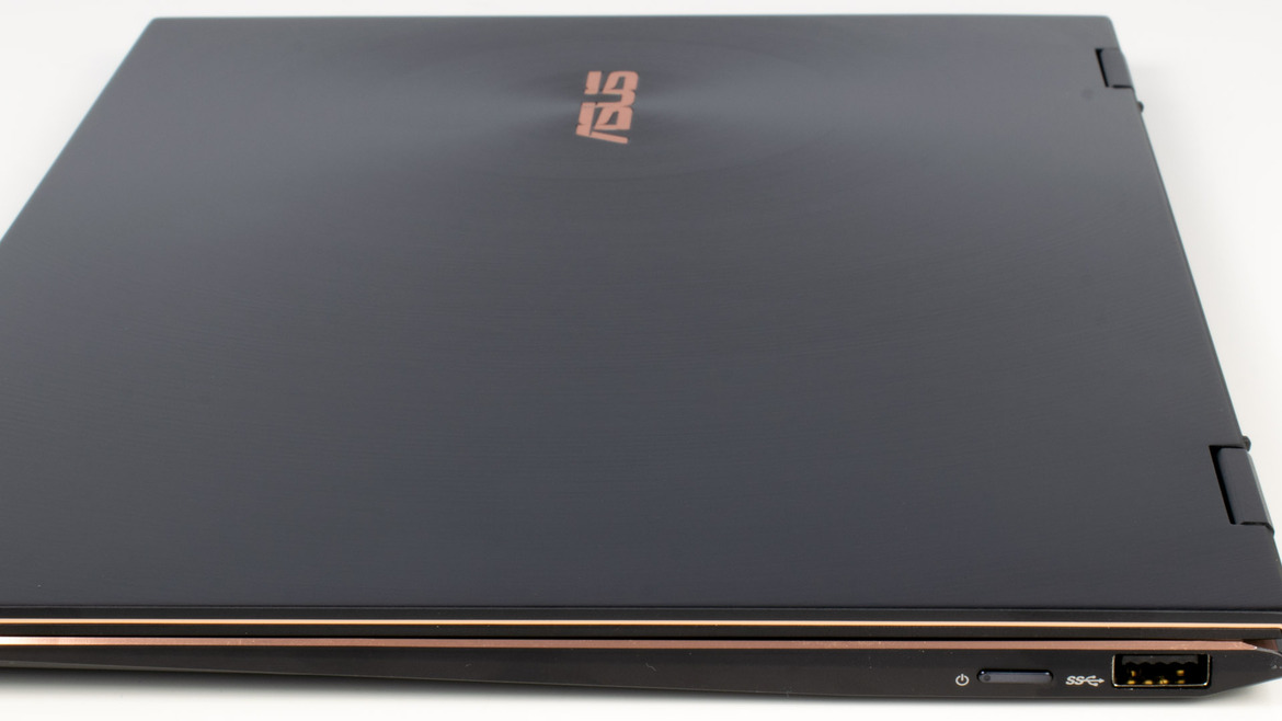 ASUS ZenBook Flip S UX371 Review: Tiger Lake Bite, OLED Pop