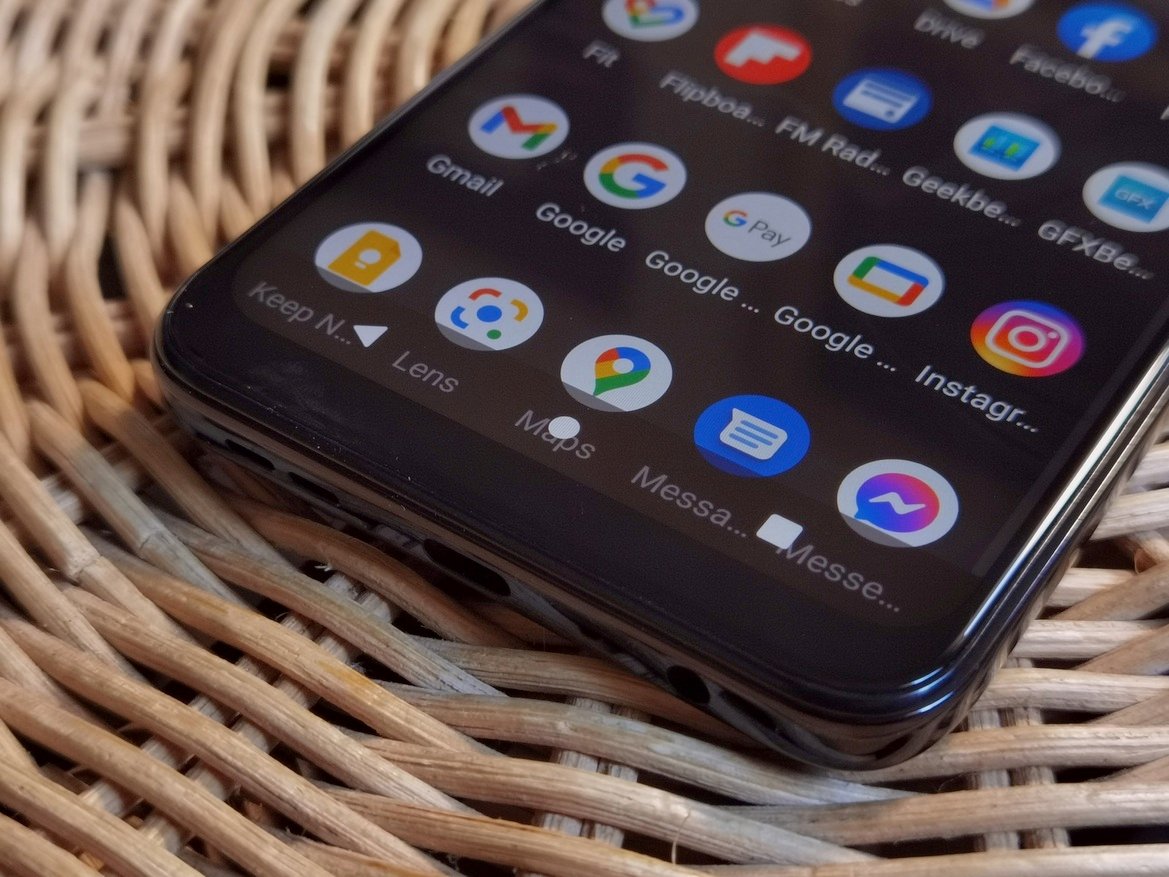 Nokia 8 V 5G UW Review: Too Little, Too Late
