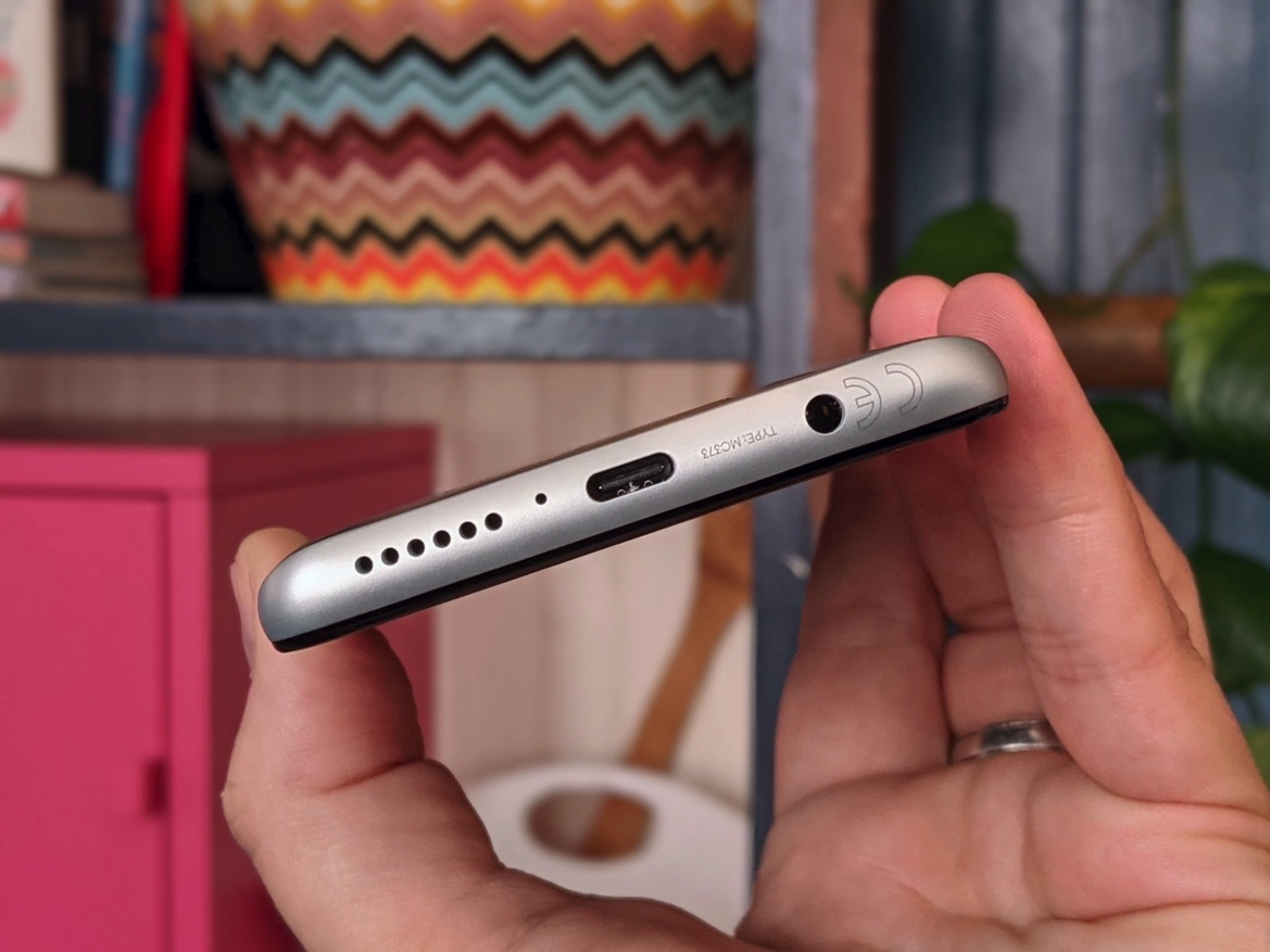 Moto One 5G Ace Review: Solid 5G Phone, Battery Life Champ