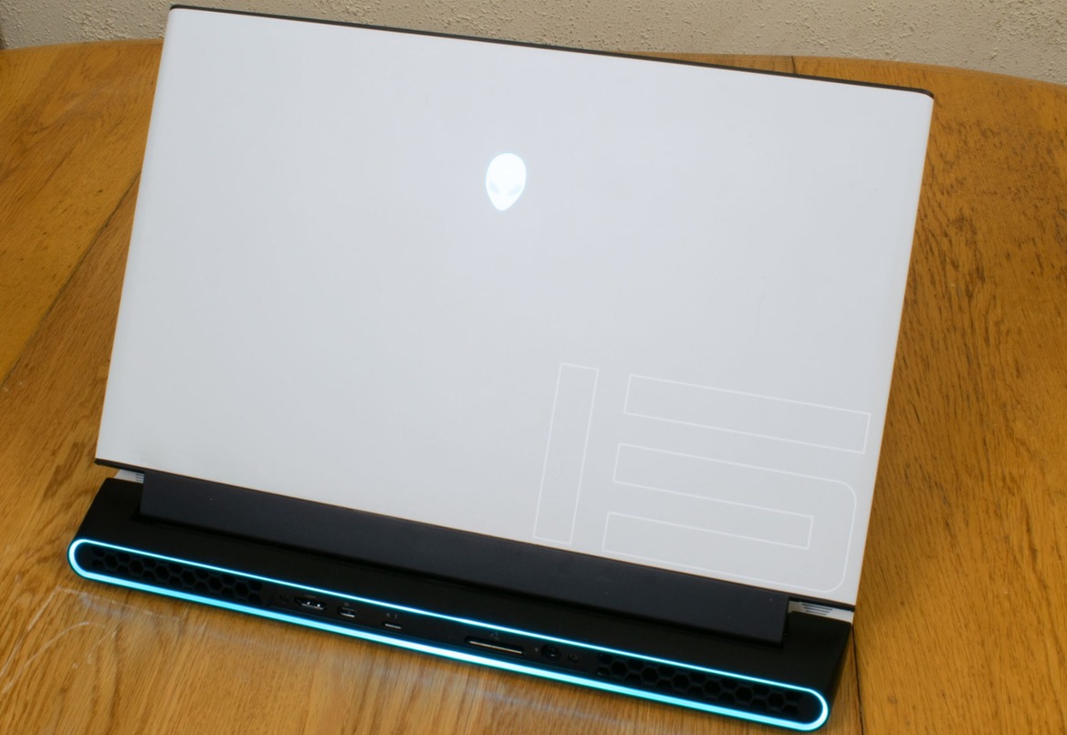 Alienware m15 R4 Review: A GeForce RTX 30 Series Invasion