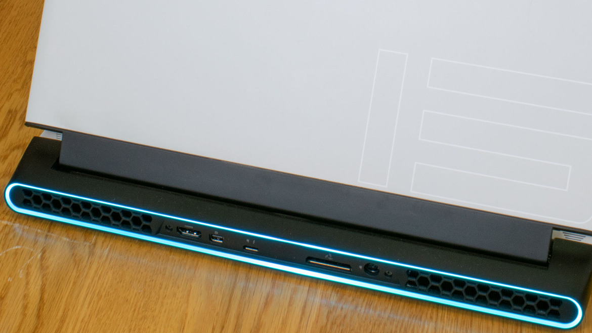Alienware m15 R4 Review: A GeForce RTX 30 Series Invasion