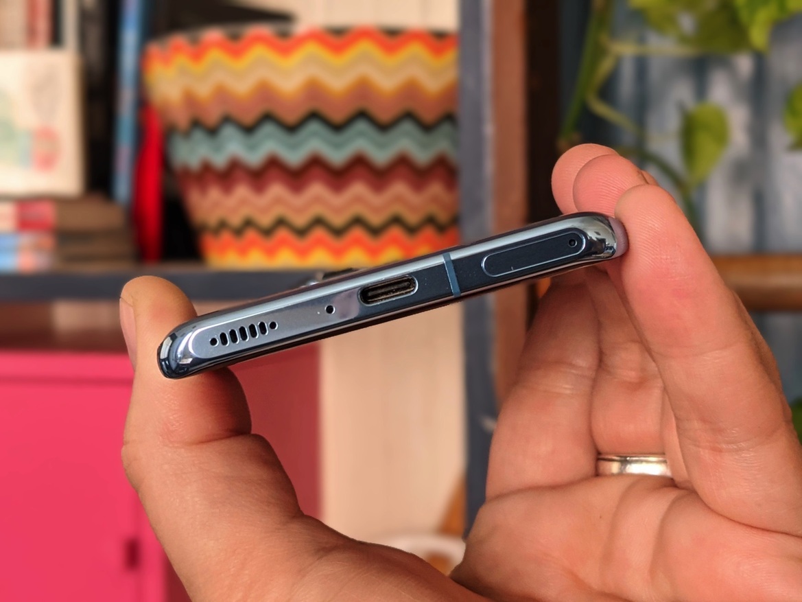 Xiaomi Mi 11 Review: A Loaded, Value-Priced Android Flagship