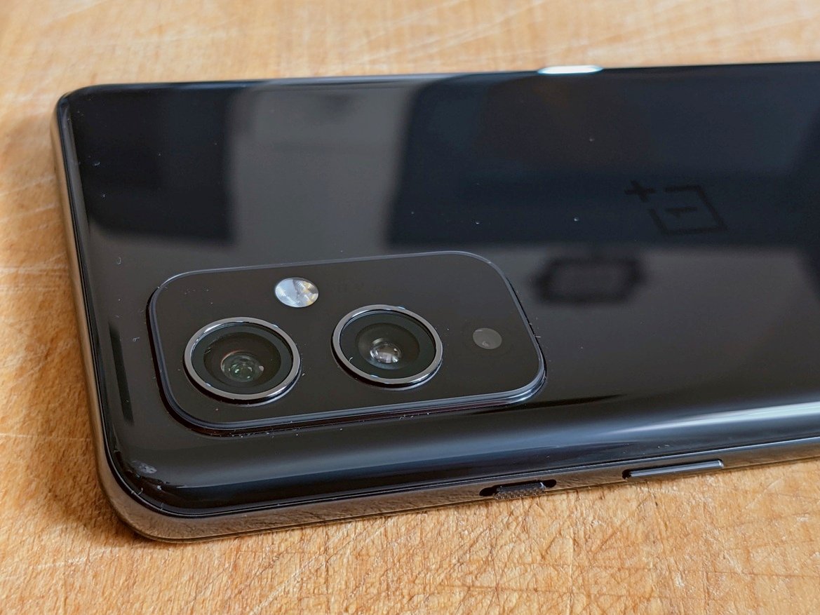 OnePlus 9 and 9 Pro Review: Great 5G Flagships With A Catch