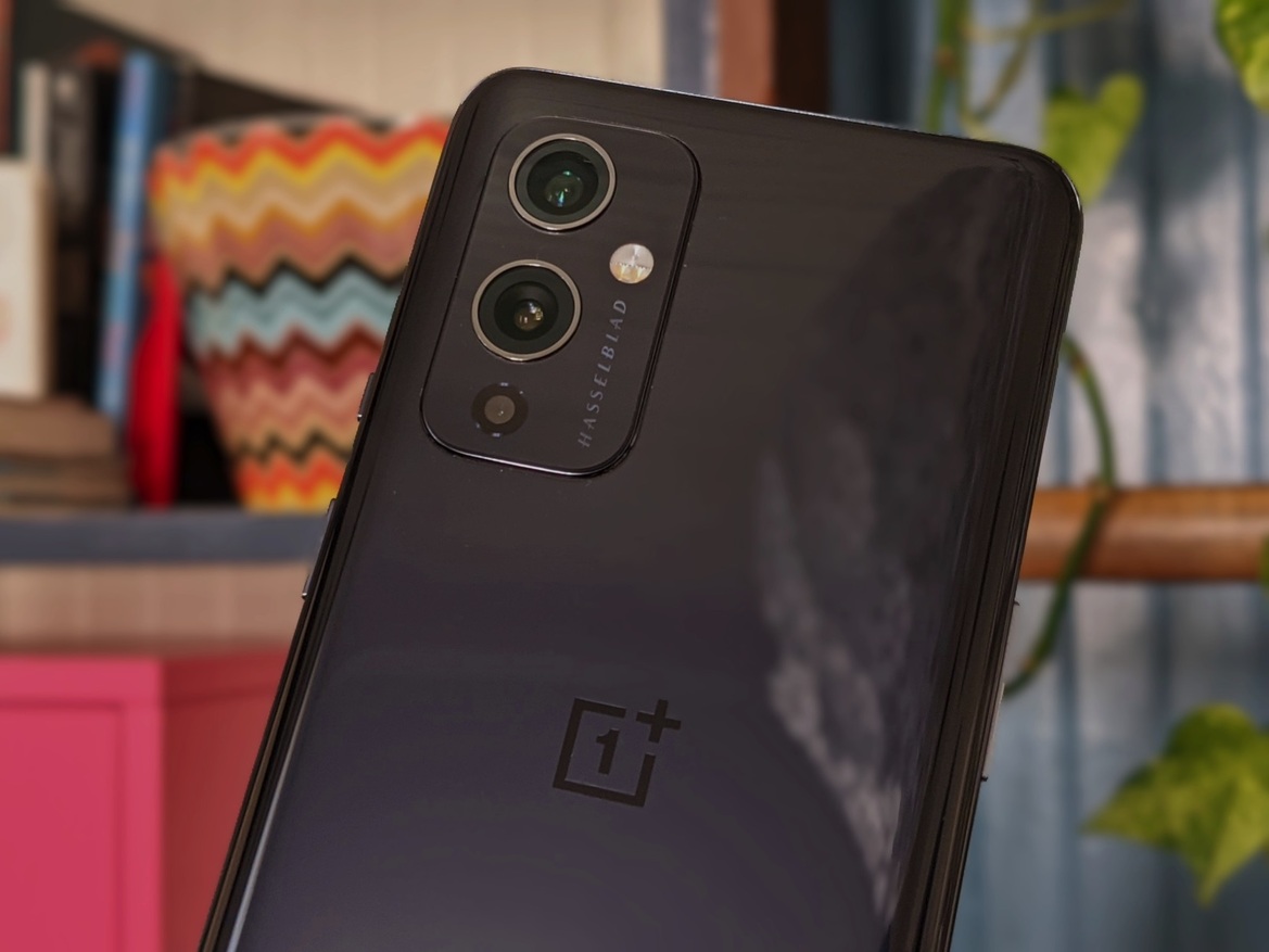 OnePlus 9 and 9 Pro Review: Great 5G Flagships With A Catch