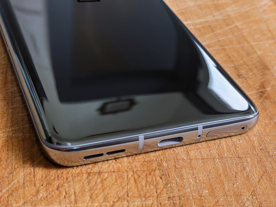 OnePlus 9 and 9 Pro Review: Great 5G Flagships With A Catch