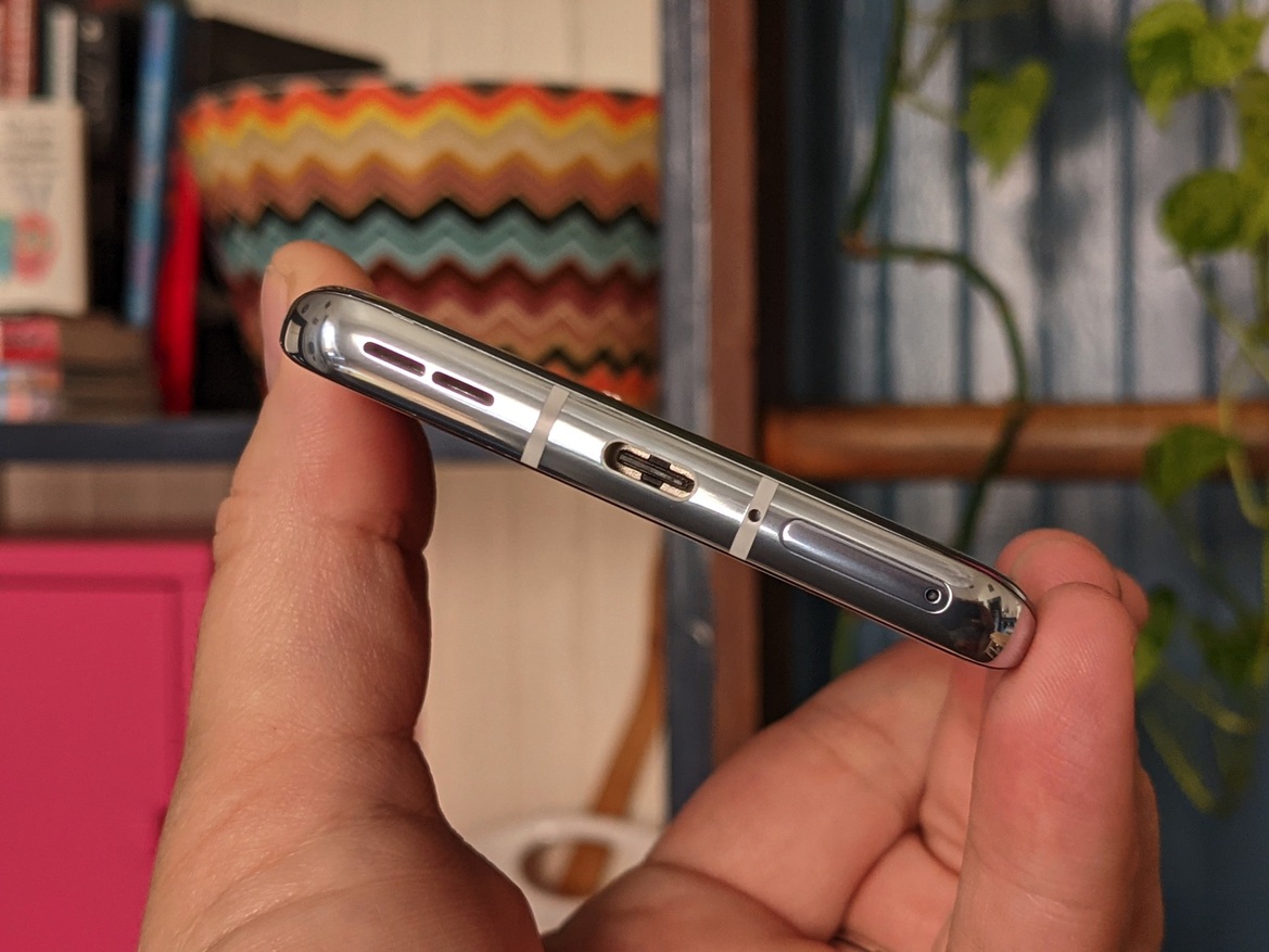 OnePlus 9 and 9 Pro Review: Great 5G Flagships With A Catch