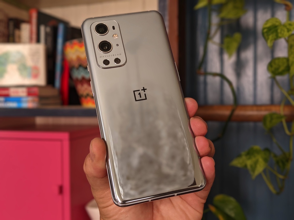 OnePlus 9 and 9 Pro Review: Great 5G Flagships With A Catch