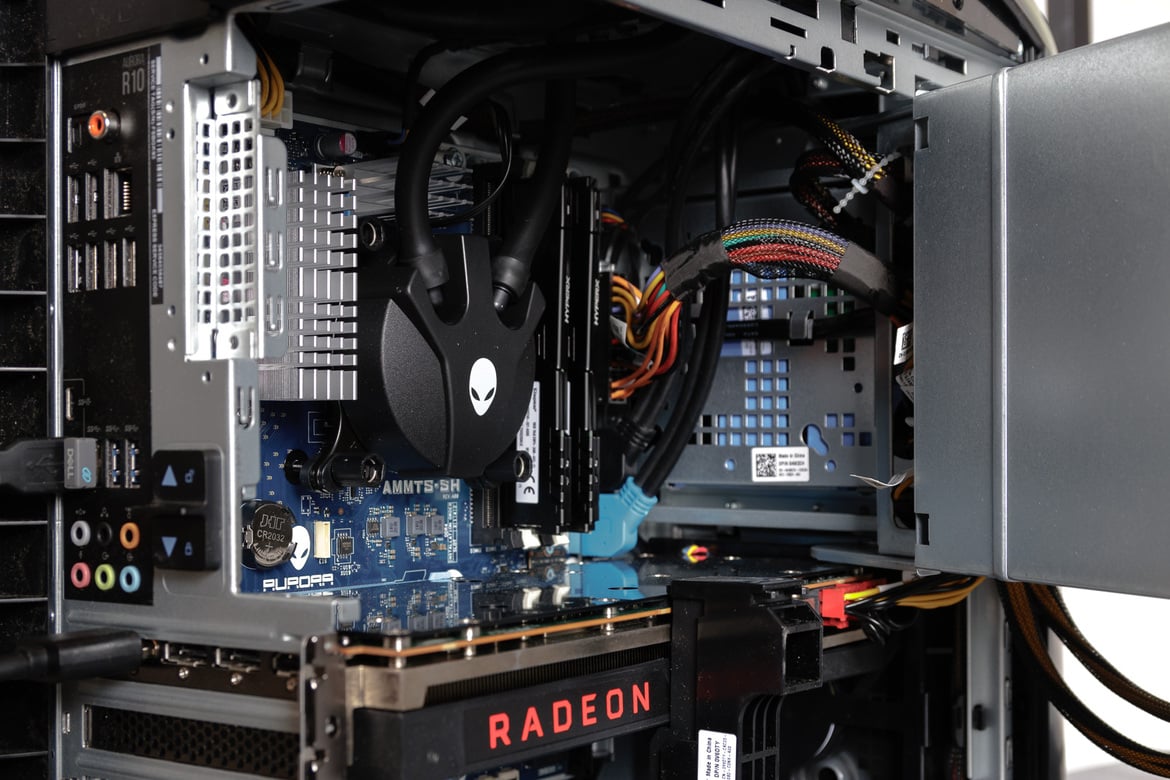 Alienware Aurora Ryzen Edition R10 Review: All-AMD Gaming Value