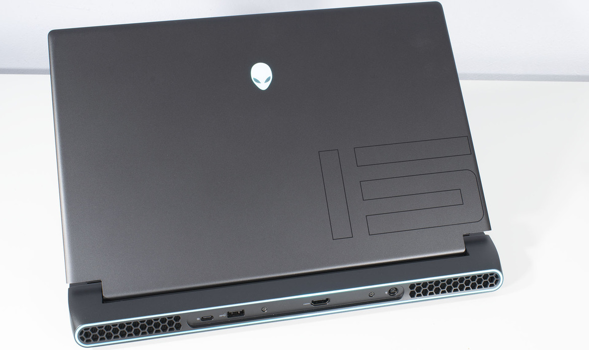 Alienware m15 Ryzen Edition R5 Review: Zen 3 Laptop Invasion