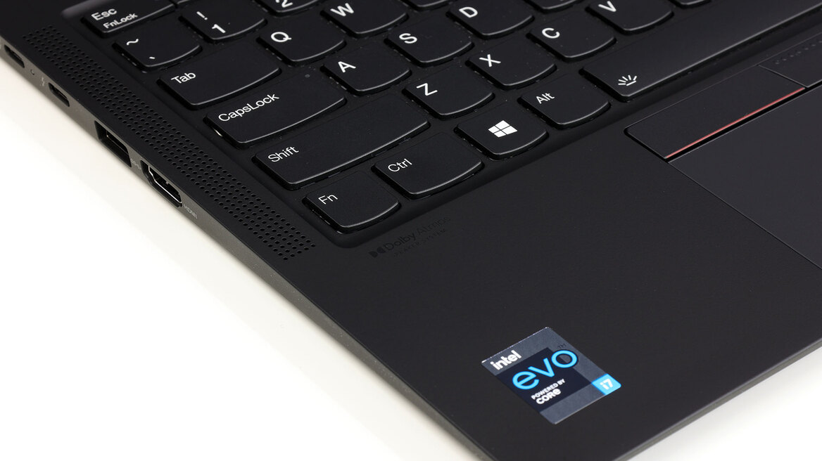 Lenovo ThinkPad X1 Carbon Gen 9 Review: Ultralight Greatness