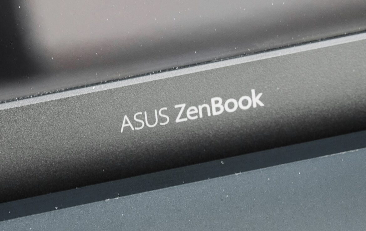 ASUS ZenBook 13 OLED Review: Ryzen 5000-Powered Excellence