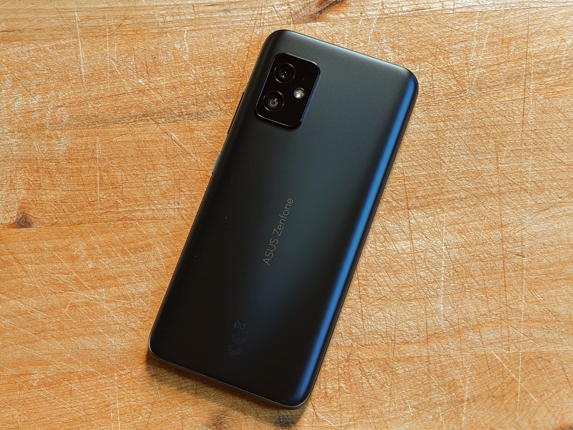 ASUS Zenfone 8 Review: The Tiny But Mighty Android