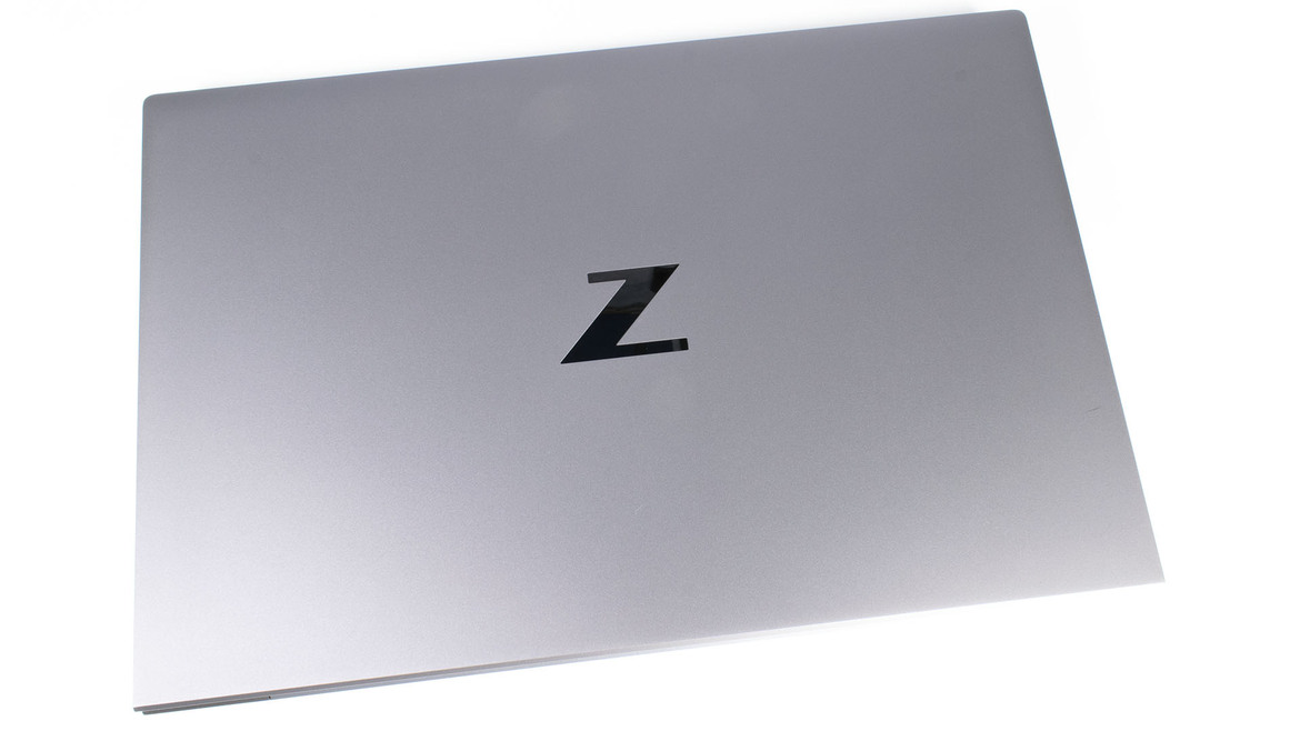 HP ZBook Firefly 14 G8 Review: A Premium Mobile Workstation