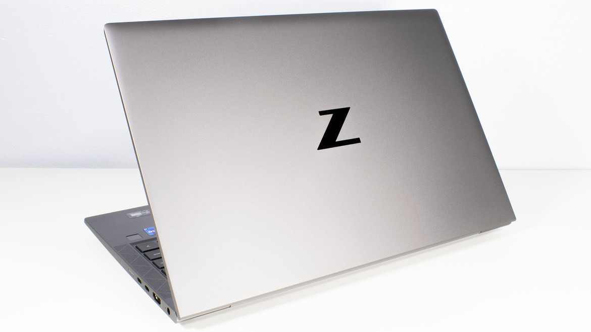 HP ZBook Firefly 14 G8 Review: A Premium Mobile Workstation
