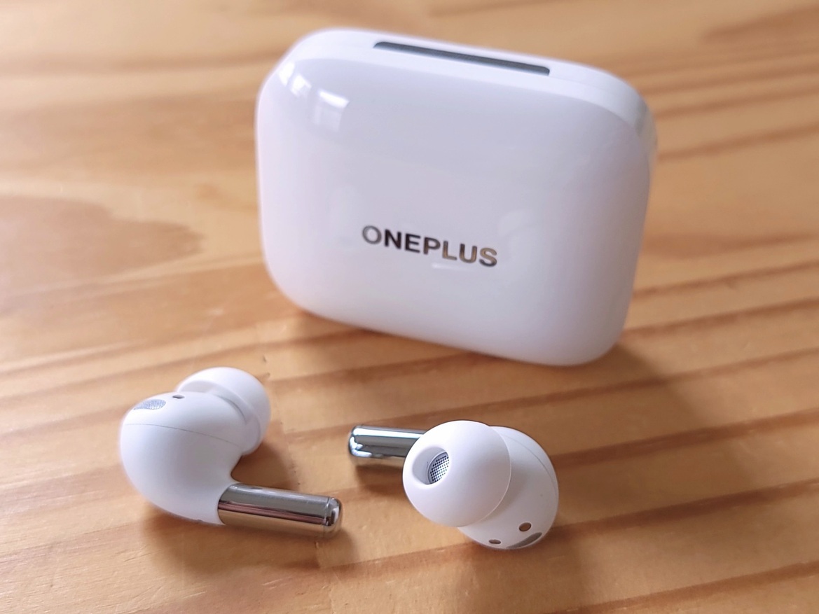 OnePlus Buds Pro Review: Terrific Features, Tunable Sound