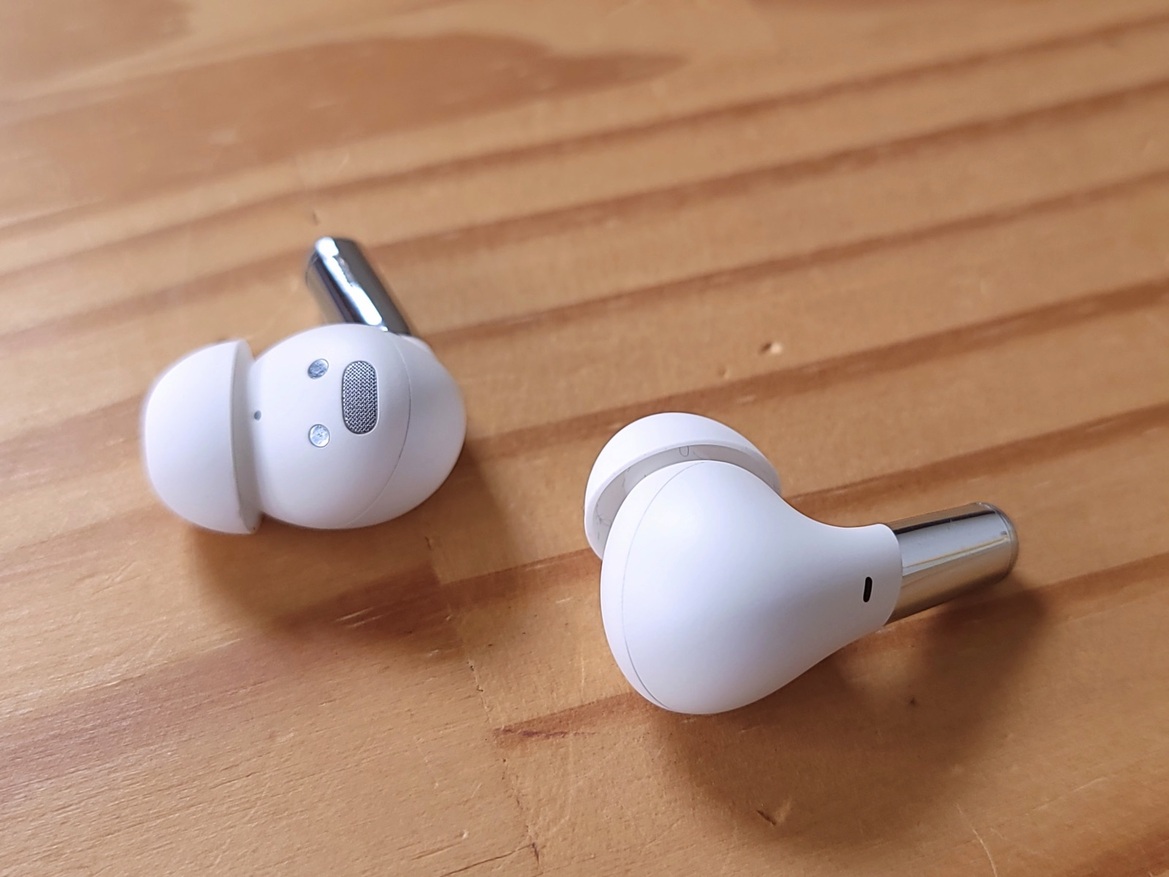 OnePlus Buds Pro Review: Terrific Features, Tunable Sound