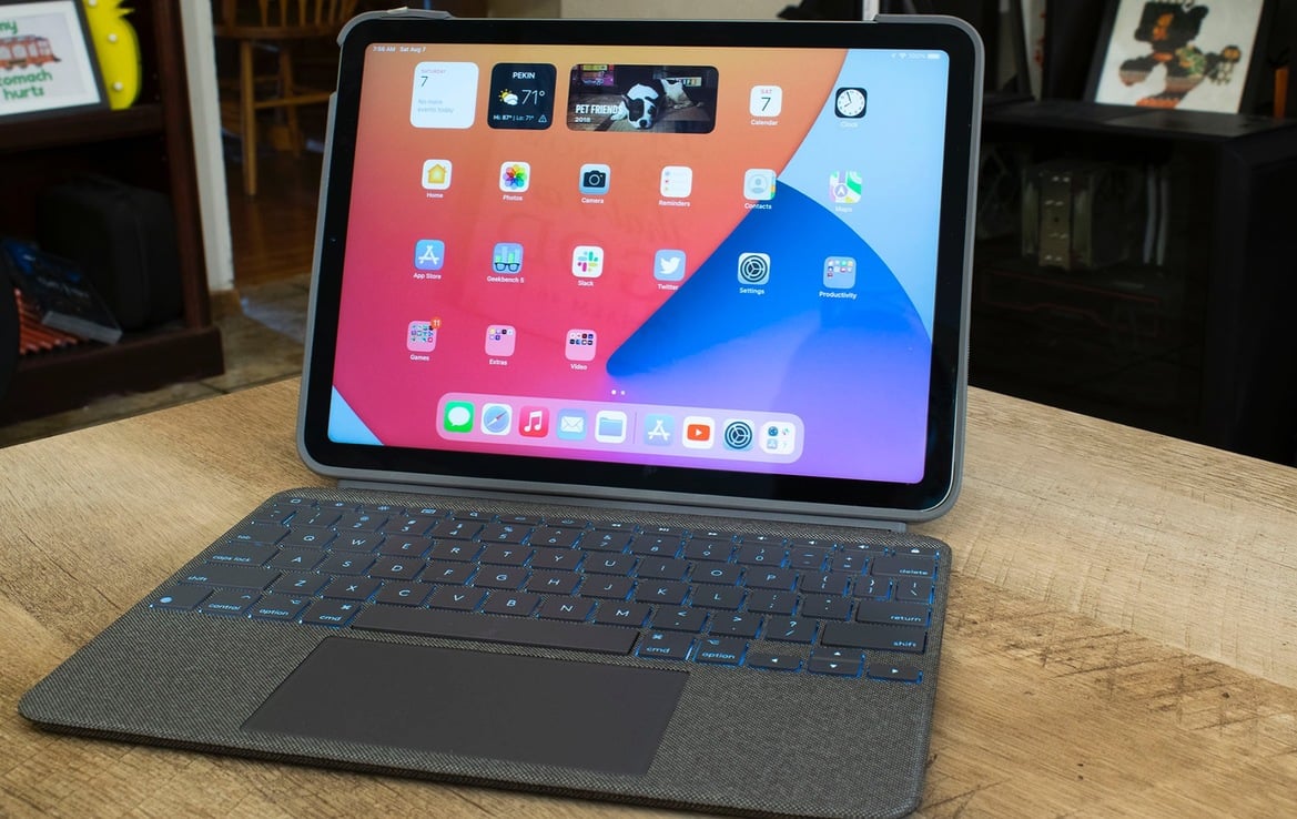 Logitech Combo Touch Review: Making A Laptop Out Of An iPad?