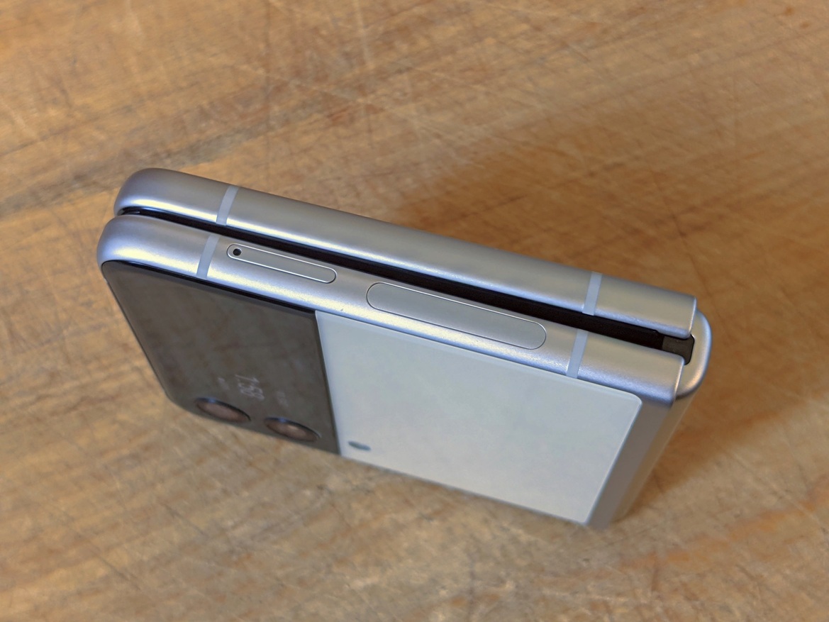 Samsung Galaxy Z Flip3 Review: The Folding Flagship Refined