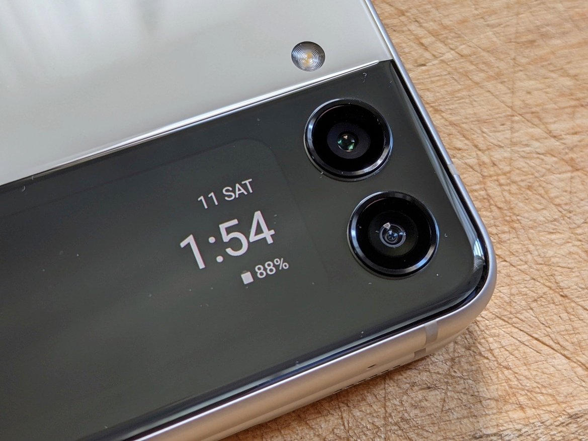 Samsung Galaxy Z Flip3 Review: The Folding Flagship Refined