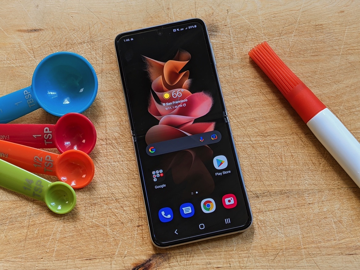 Samsung Galaxy Z Flip3 Review: The Folding Flagship Refined