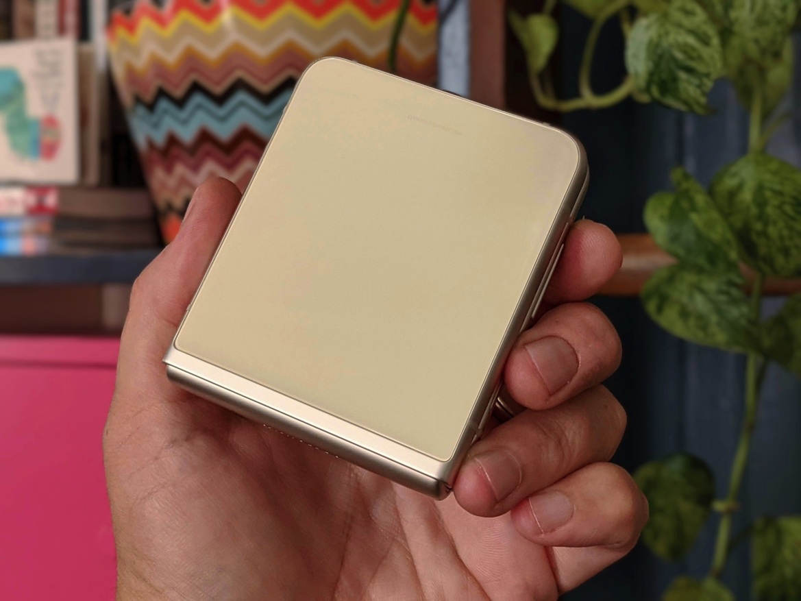 Samsung Galaxy Z Flip3 Review: The Folding Flagship Refined