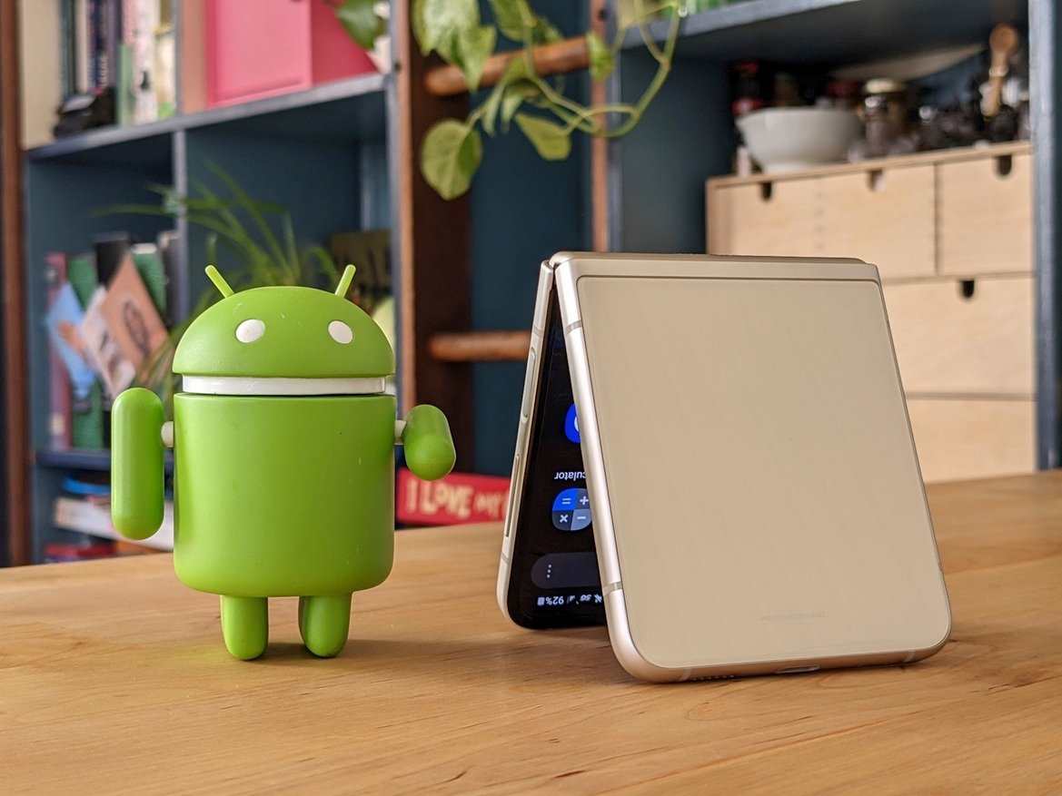 Samsung Galaxy Z Flip3 Review: The Folding Flagship Refined