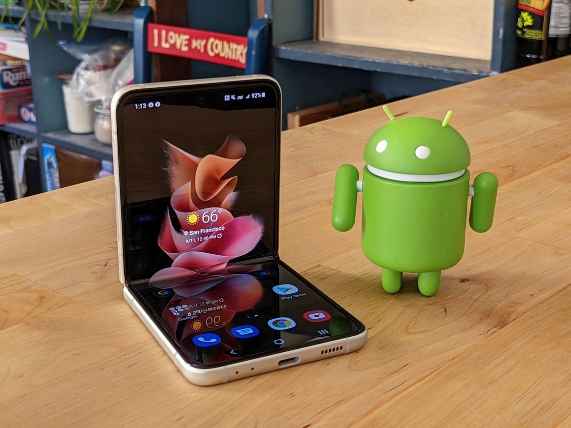 Samsung Galaxy Z Flip3 Review: The Folding Flagship Refined