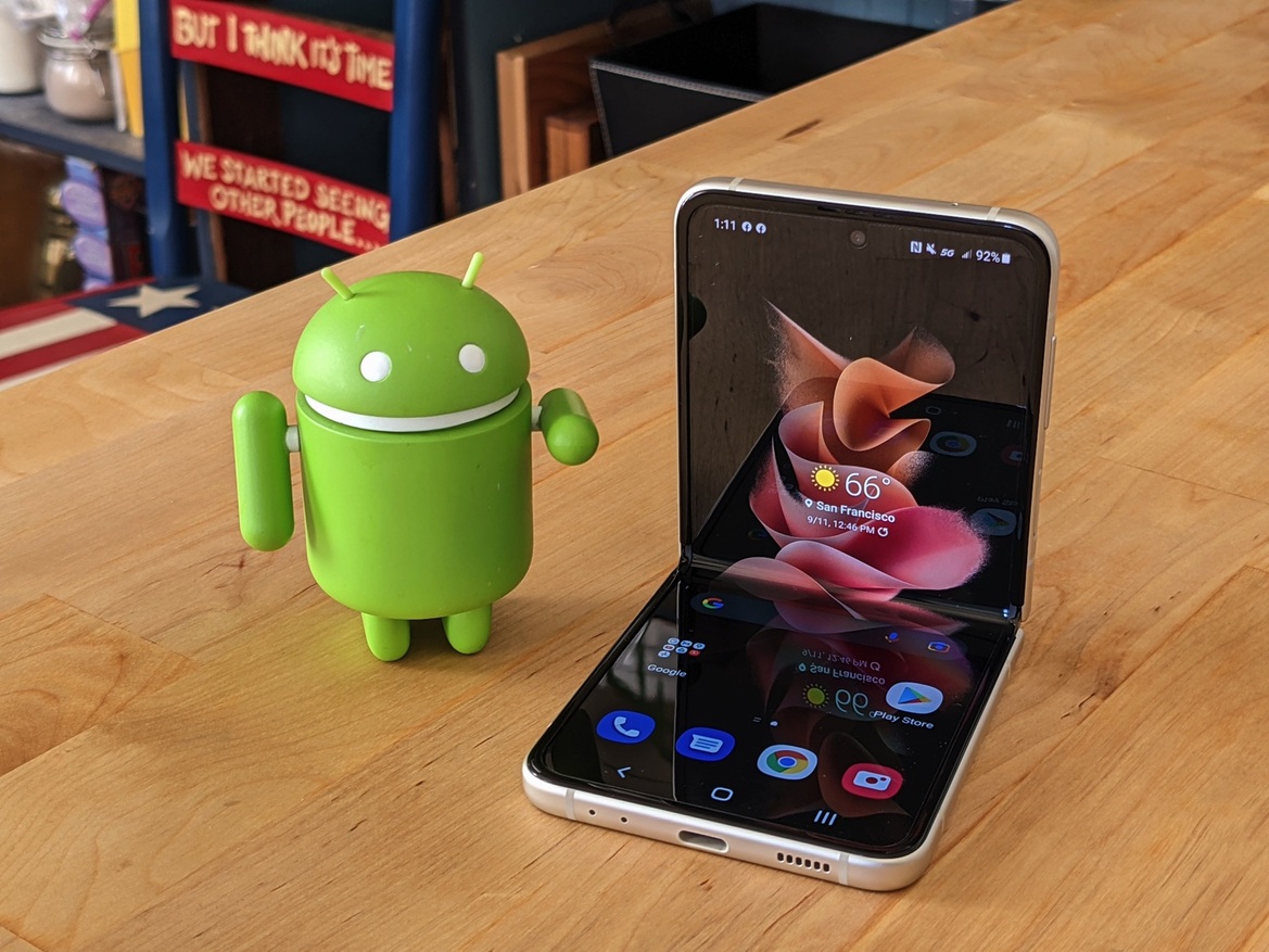 Samsung Galaxy Z Flip3 Review: The Folding Flagship Refined