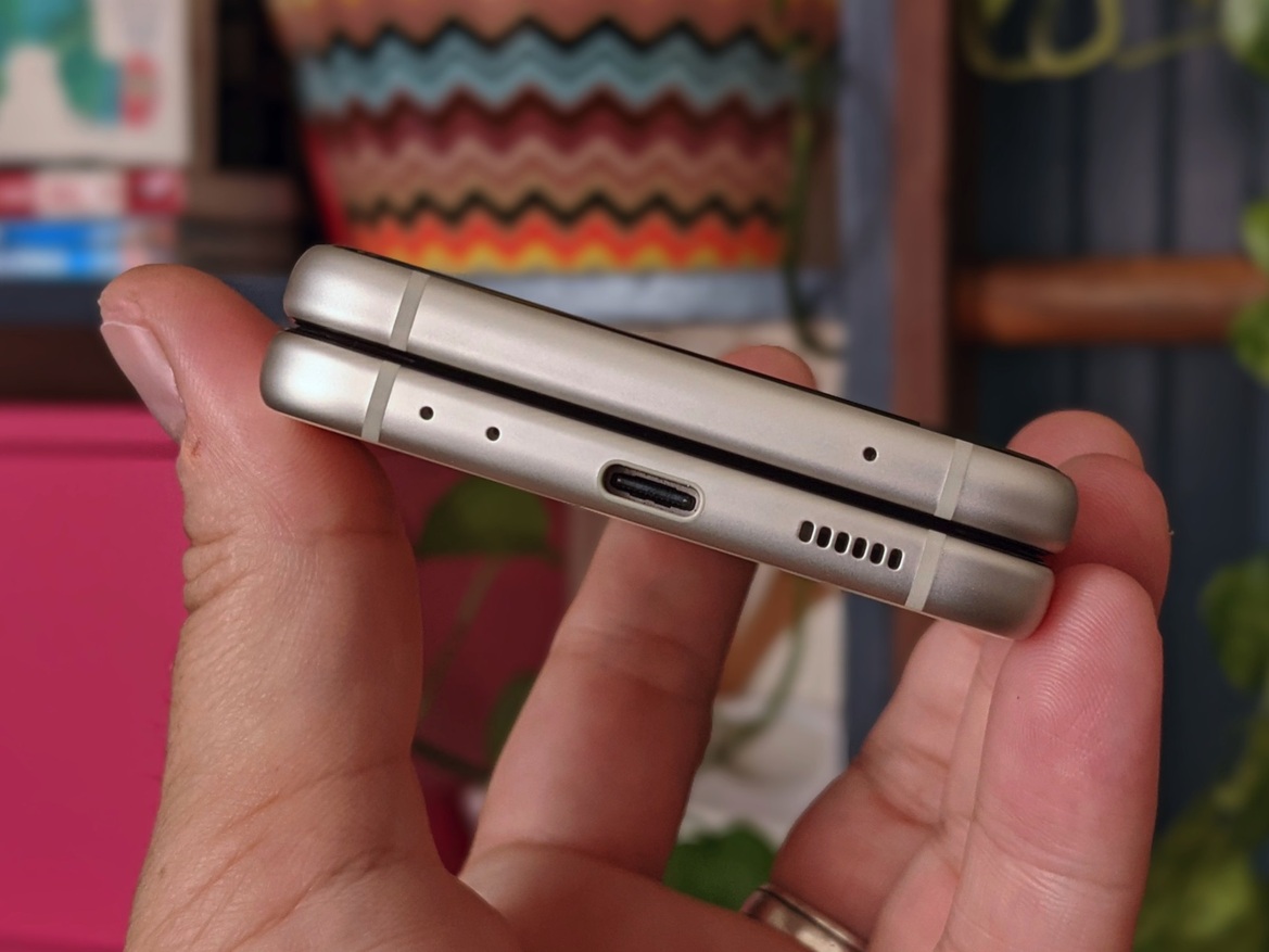 Samsung Galaxy Z Flip3 Review: The Folding Flagship Refined