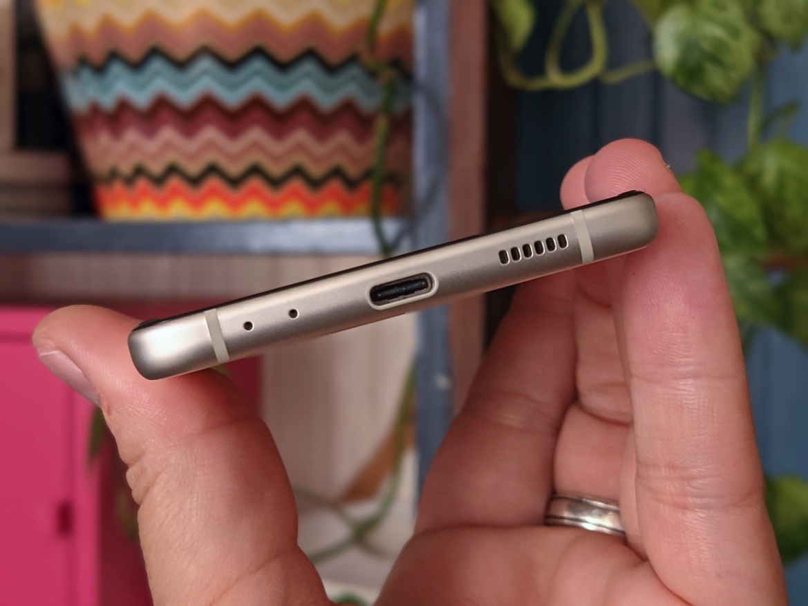 Samsung Galaxy Z Flip3 Review: The Folding Flagship Refined