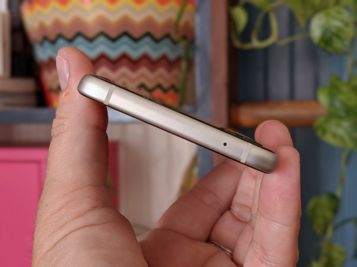 Samsung Galaxy Z Flip3 Review: The Folding Flagship Refined