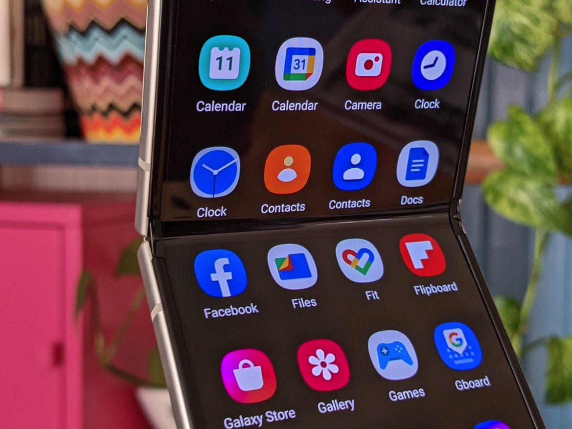 Samsung Galaxy Z Flip3 Review: The Folding Flagship Refined