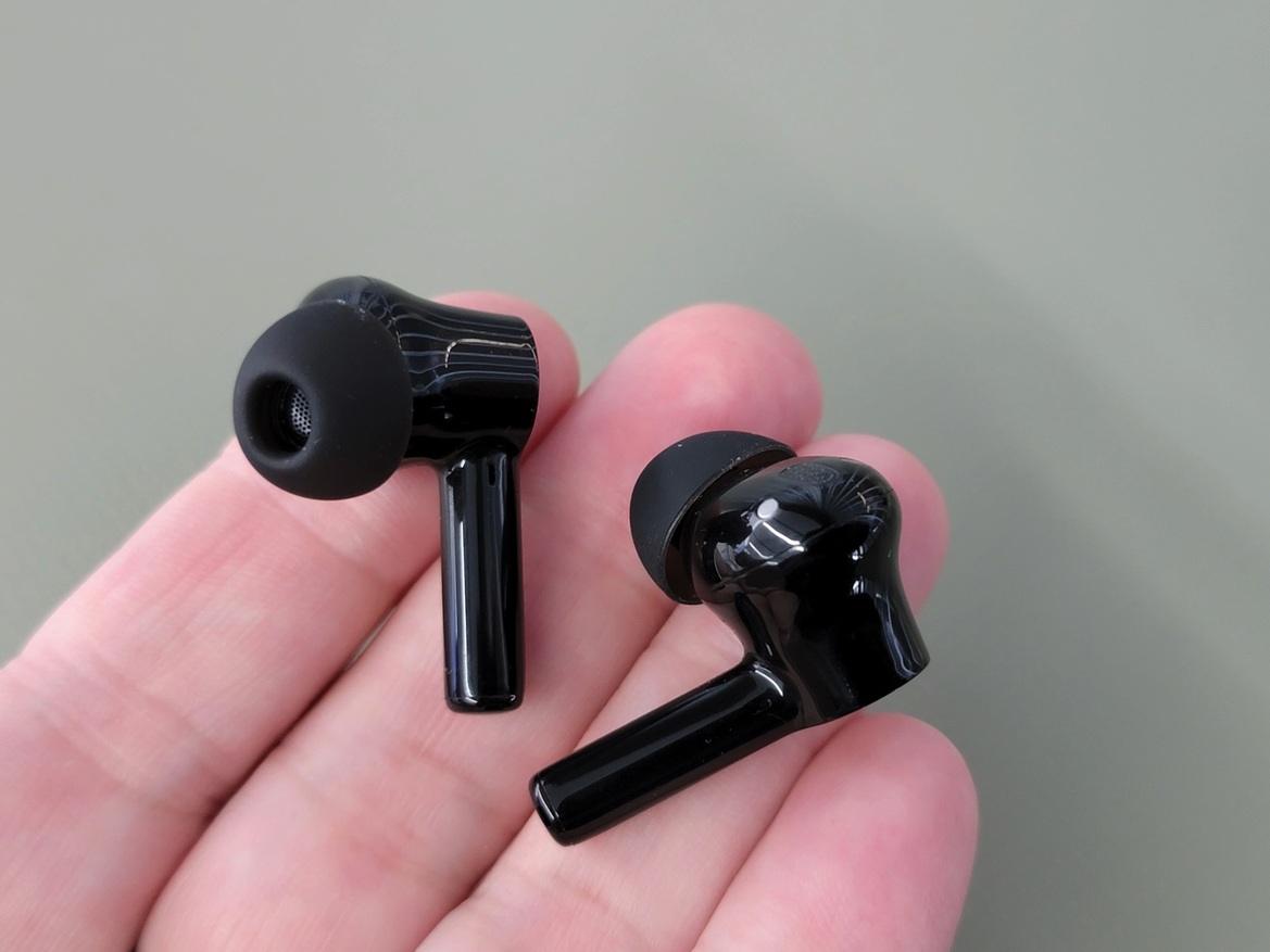 OnePlus Buds Z2 Review: Solid ANC Earbuds For Under $100