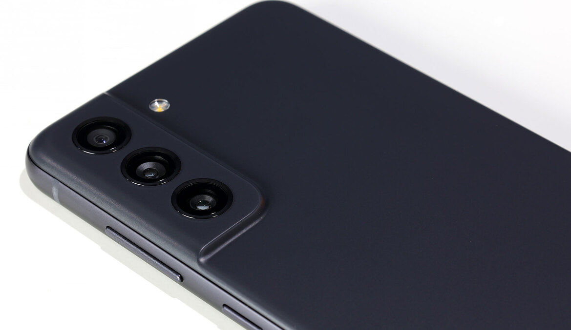 Samsung Galaxy S21 FE Review: Full-Featured Yet Affordable