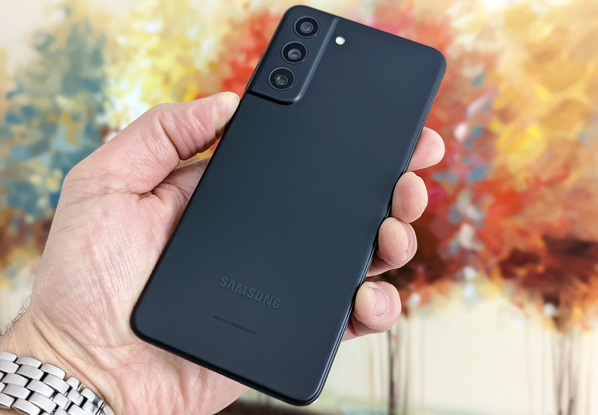 Samsung Galaxy S21 FE Review: Full-Featured Yet Affordable