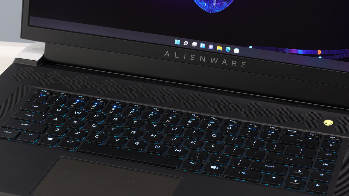 Alienware x17 R2 Review: An Alder Lake-H And RTX 3080 Ti Gaming Battleship